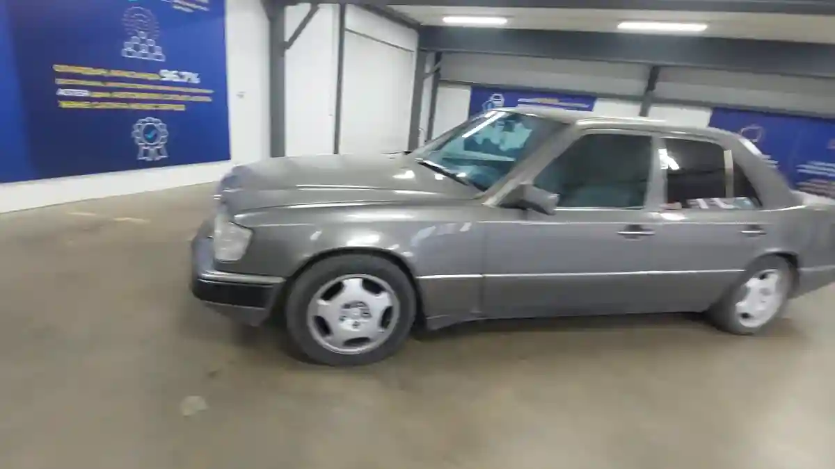 Mercedes-Benz W124 1991 года за 1 500 000 тг. в Астана