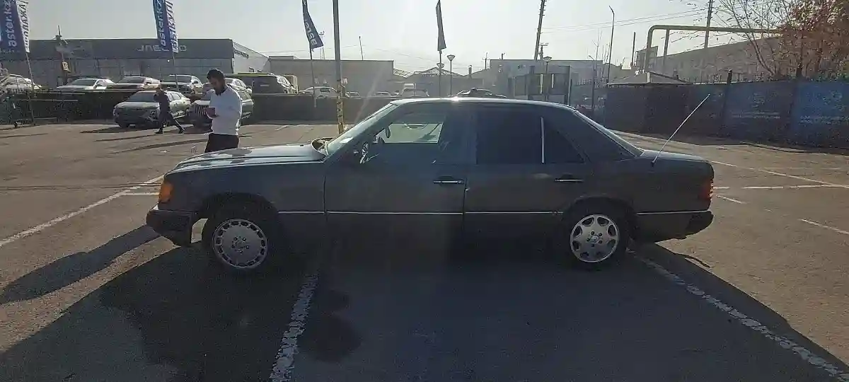 Mercedes-Benz W124 1990 года за 1 200 000 тг. в Алматы