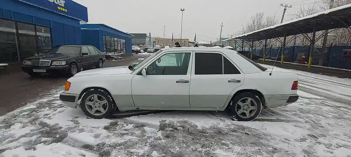 Mercedes-Benz W124 1990 года за 1 200 000 тг. в Алматы