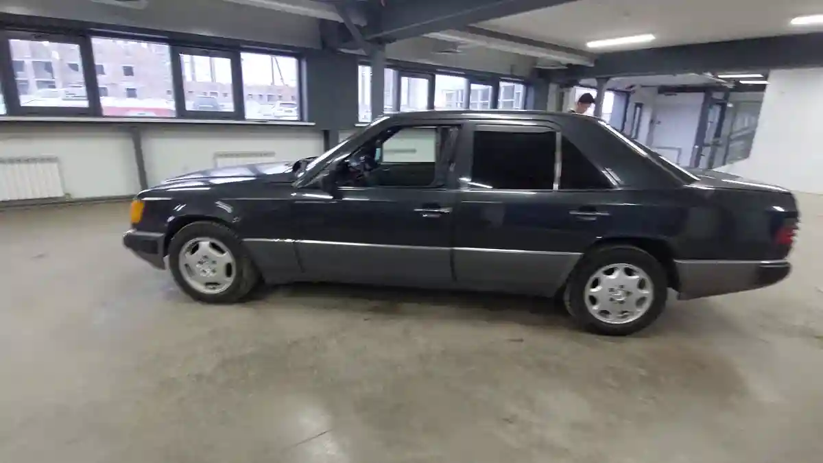 Mercedes-Benz W124 1991 года за 2 500 000 тг. в Астана