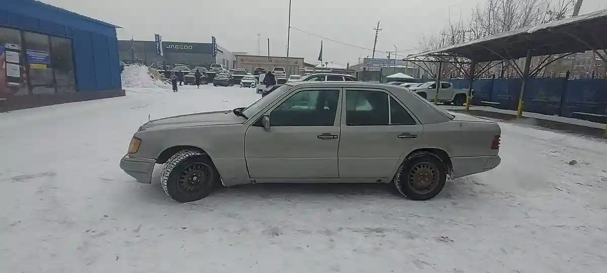 Mercedes-Benz E-Класс 1992 года за 690 000 тг. в Алматы