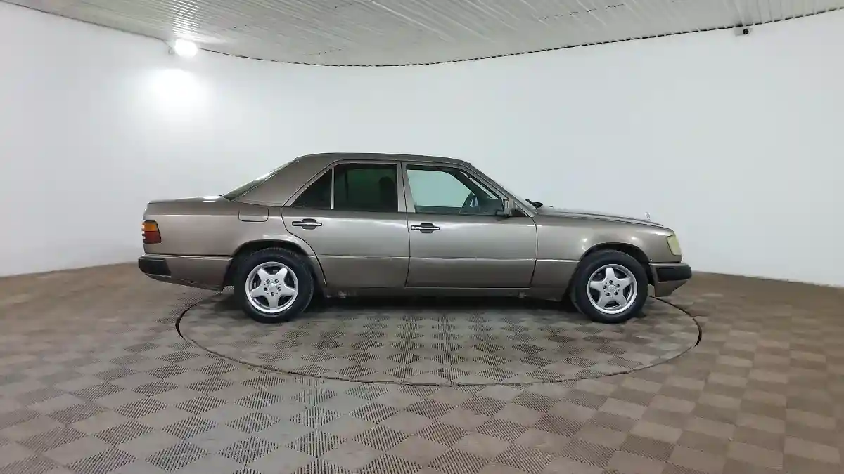 Mercedes-Benz W124 1992 года за 1 230 000 тг. в Шымкент