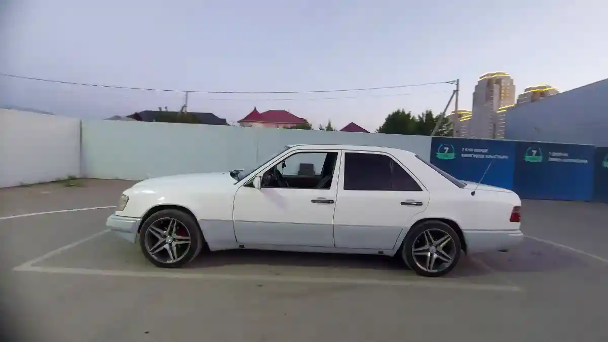 Mercedes-Benz E-Класс 1993 года за 1 500 000 тг. в Шымкент