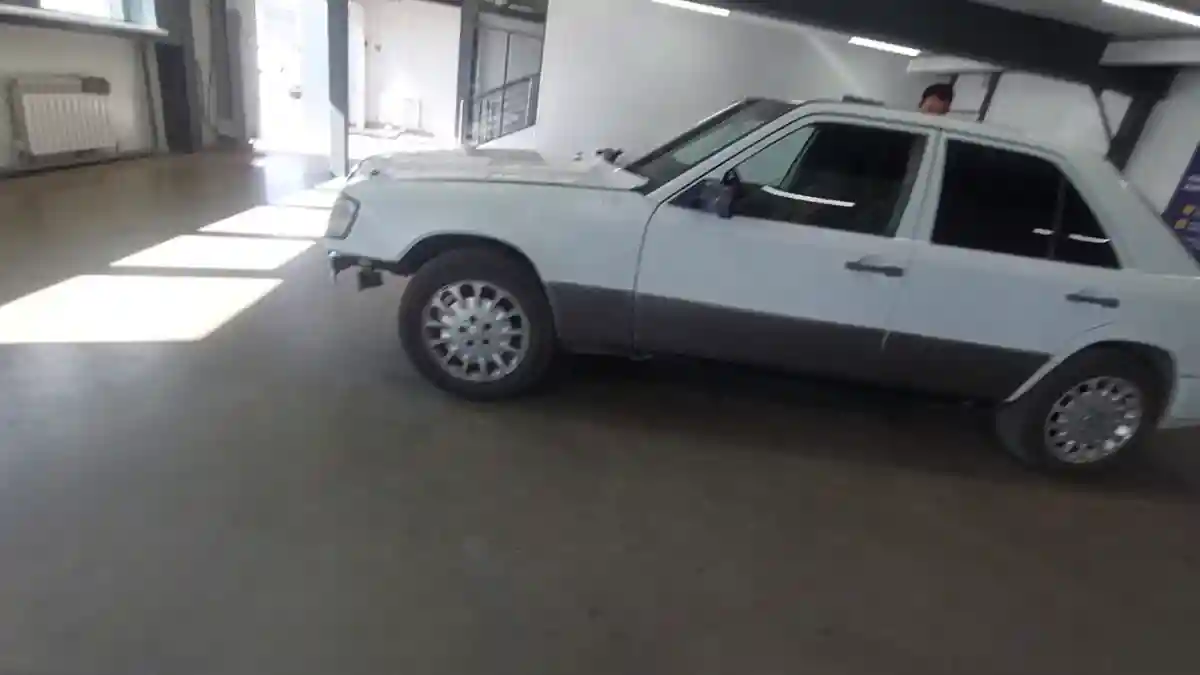 Mercedes-Benz W124 1987 года за 750 000 тг. в Астана