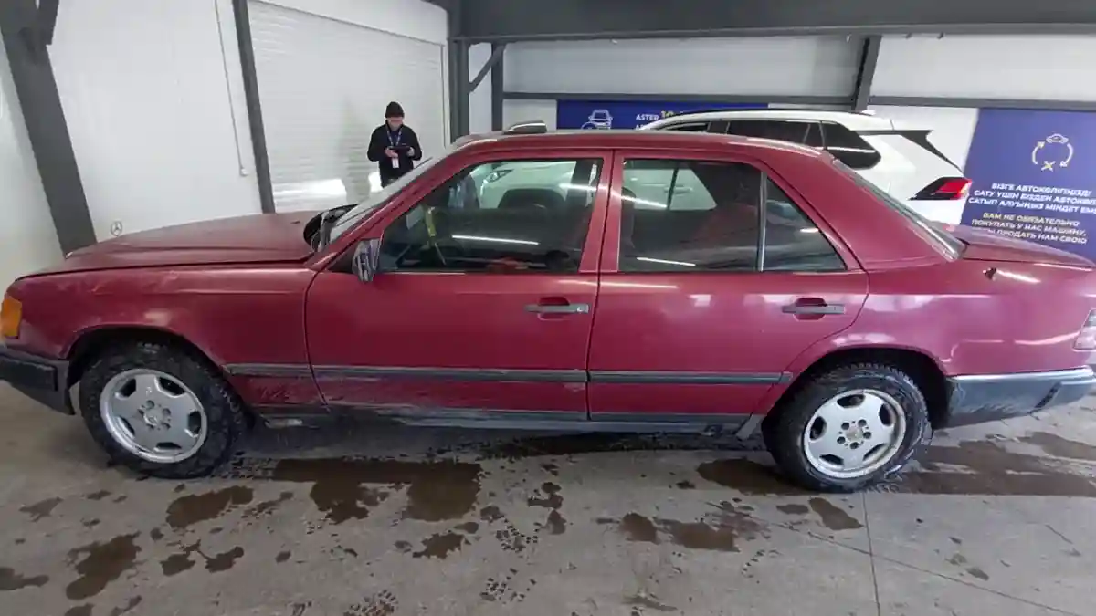 Mercedes-Benz W124 1990 года за 1 000 000 тг. в Астана