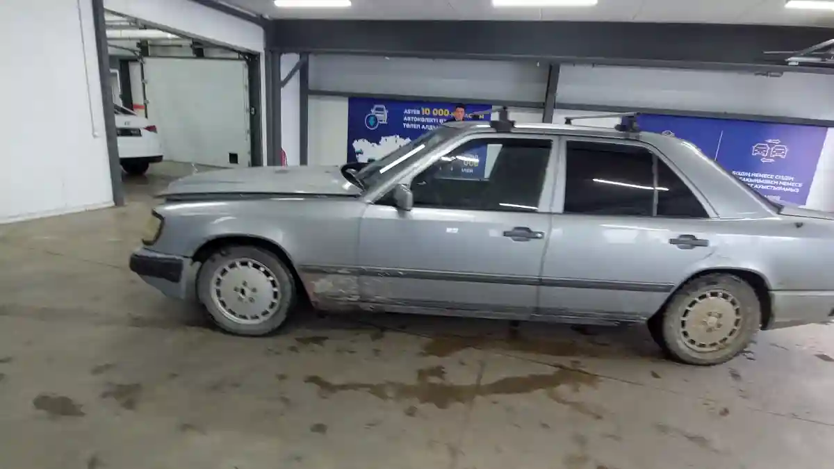 Mercedes-Benz W124 1990 года за 500 000 тг. в Астана