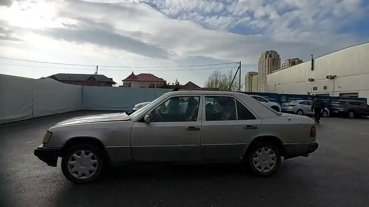Mercedes-Benz W124 1991 года за 1 500 000 тг. в Шымкент