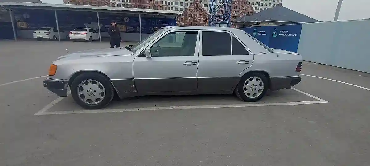 Mercedes-Benz W124 1992 года за 1 800 000 тг. в Шымкент
