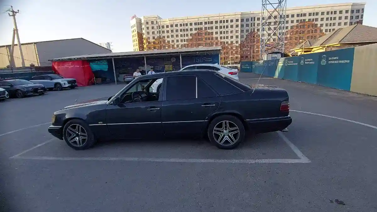 Mercedes-Benz E-Класс 1994 года за 2 000 000 тг. в Шымкент