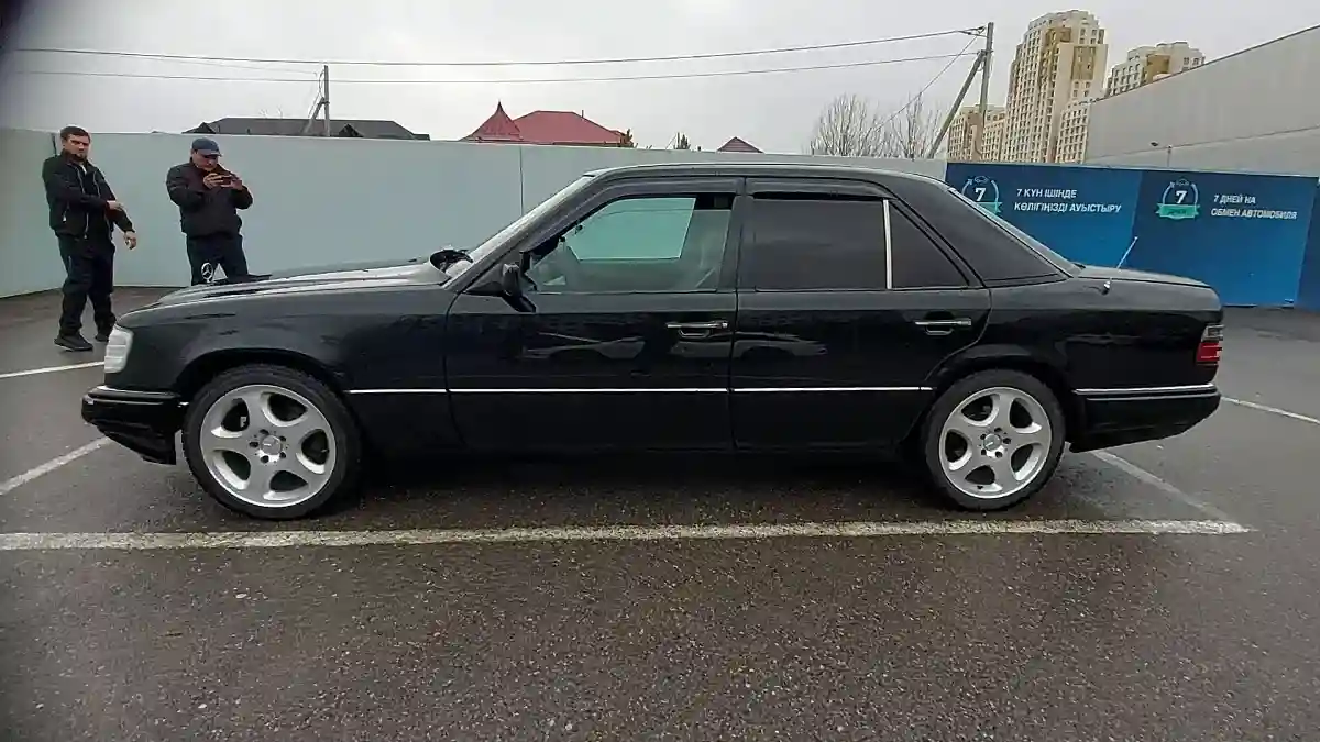 Mercedes-Benz E-Класс 1994 года за 2 500 000 тг. в Шымкент