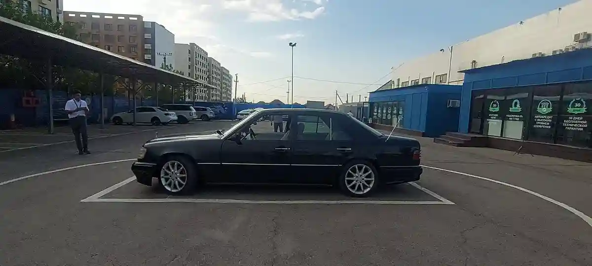 Mercedes-Benz E-Класс 1995 года за 4 000 000 тг. в Алматы