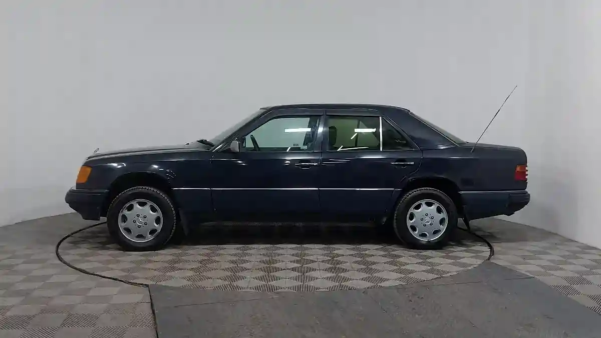 Mercedes-Benz W124 1992 года за 1 350 000 тг. в Астана