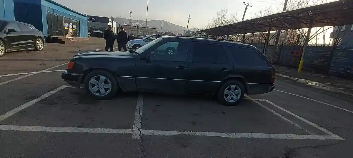 Mercedes-Benz E-Класс 1994 года за 2 400 000 тг. в Алматы