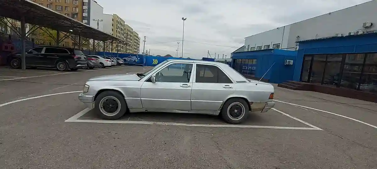 Mercedes-Benz W124 1988 года за 500 000 тг. в Алматы