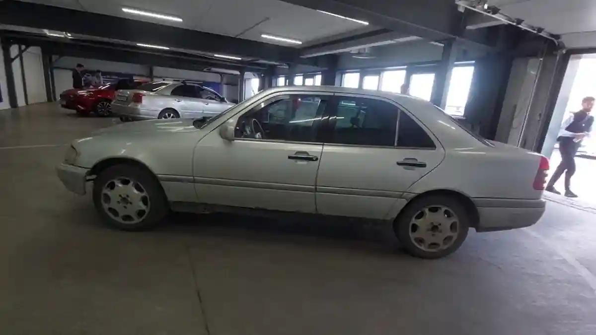 Mercedes-Benz C-Класс 1994 года за 1 200 000 тг. в Астана