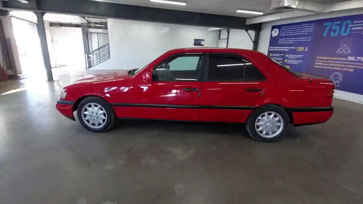 Mercedes-Benz C-Класс 1994 года за 2 000 000 тг. в Астана