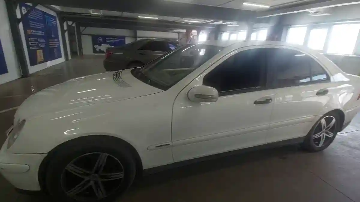 Mercedes-Benz C-Класс 2006 года за 4 000 000 тг. в Астана