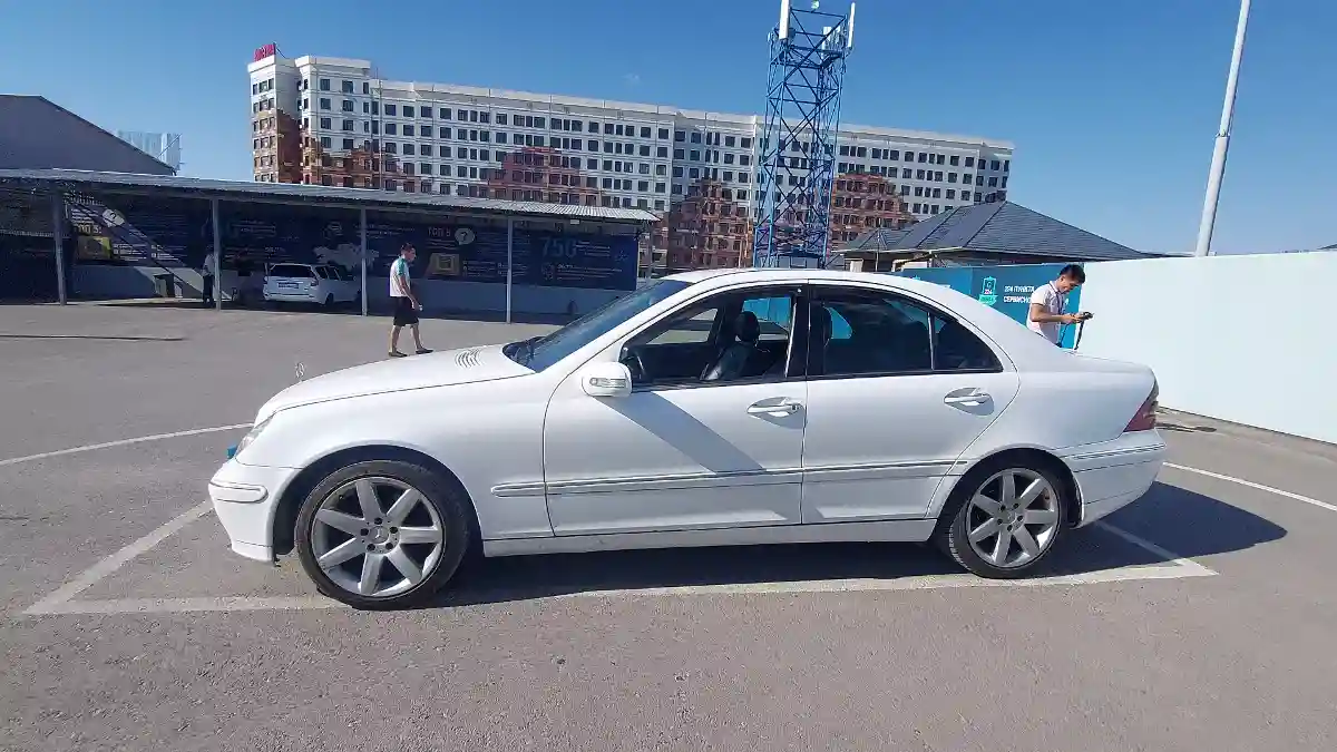 Mercedes-Benz C-Класс 2000 года за 3 500 000 тг. в Шымкент