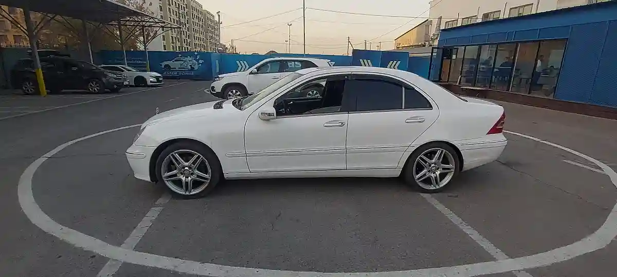 Mercedes-Benz C-Класс 2000 года за 2 500 000 тг. в Алматы