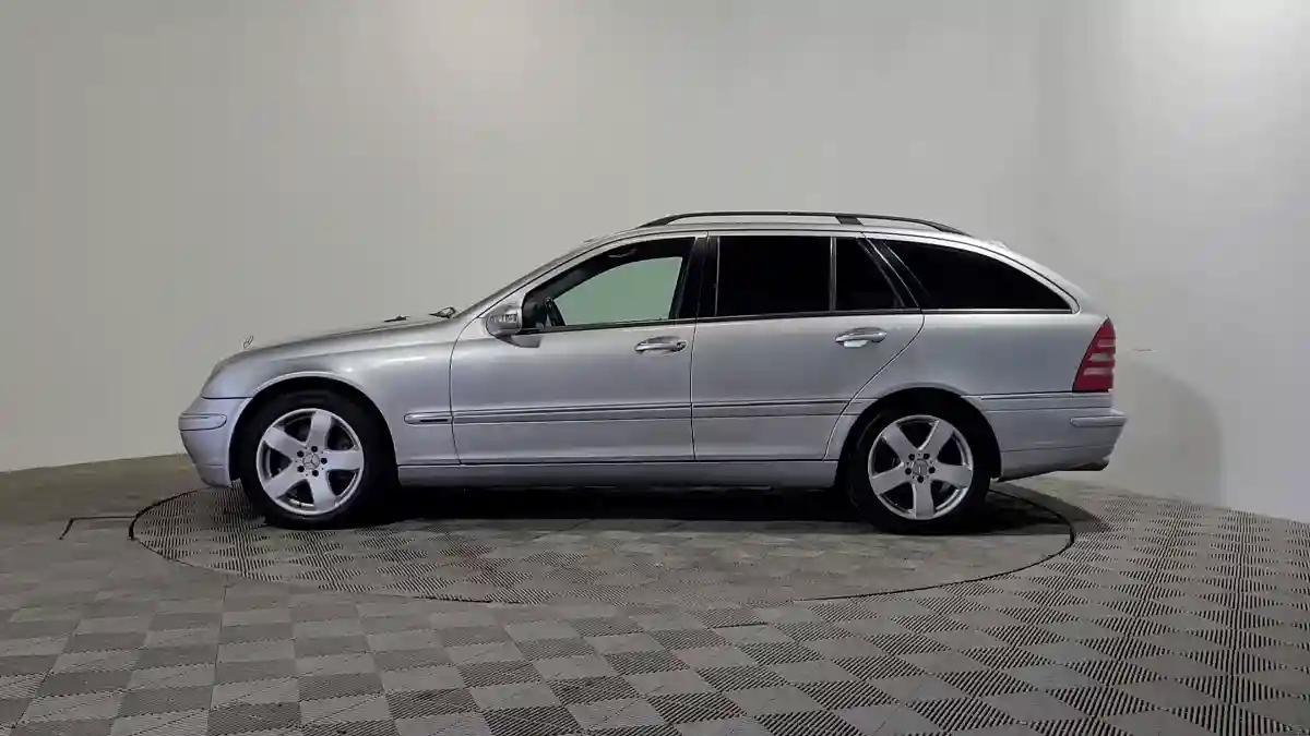 Mercedes-Benz C-Класс 2003 года за 2 670 000 тг. в Алматы