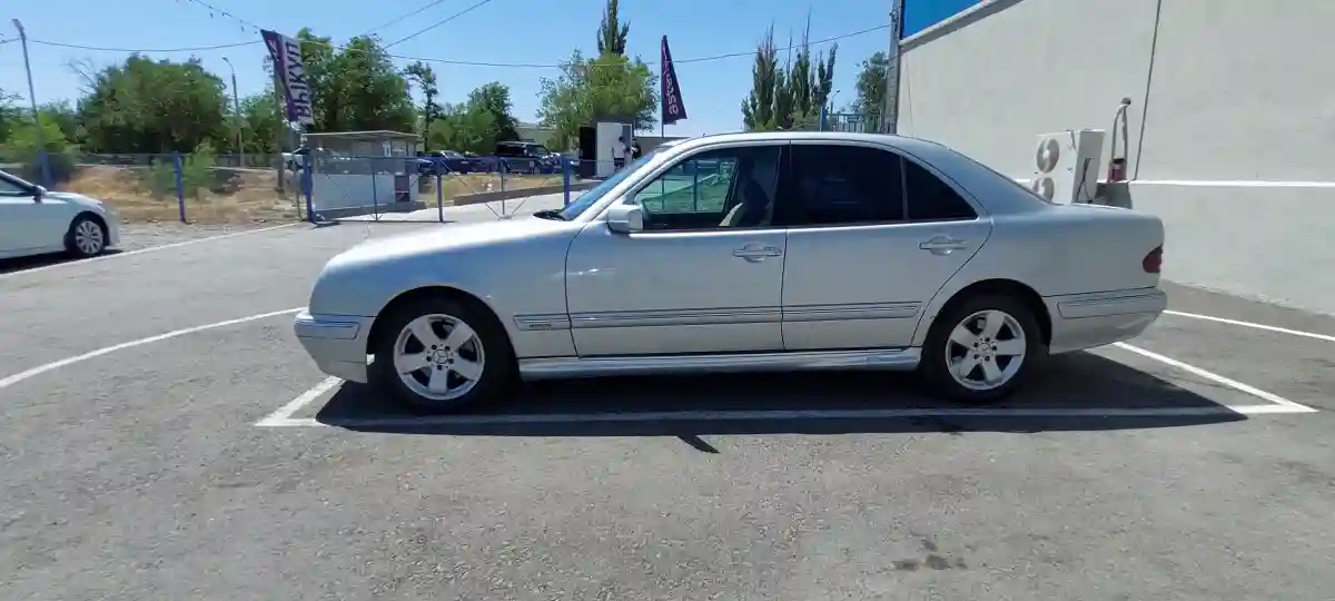 Mercedes-Benz E-Класс 2001 года за 1 990 000 тг. в Тараз