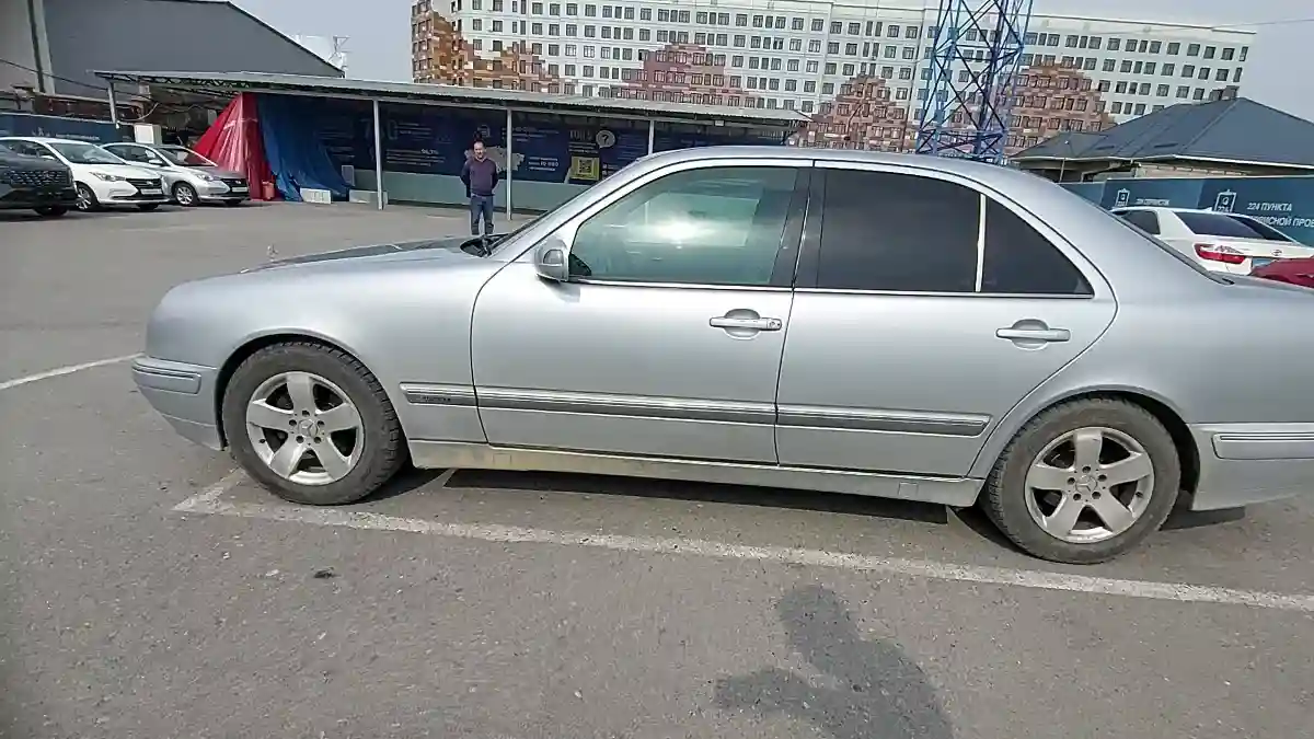 Mercedes-Benz E-Класс 1999 года за 3 500 000 тг. в Шымкент