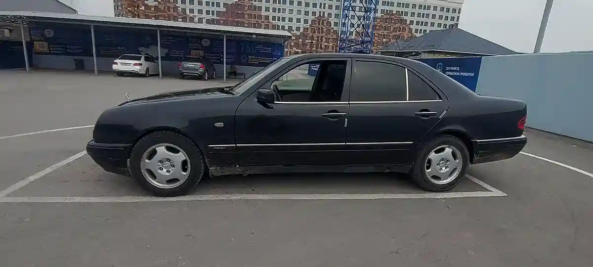 Mercedes-Benz E-Класс 1995 года за 2 400 000 тг. в Шымкент