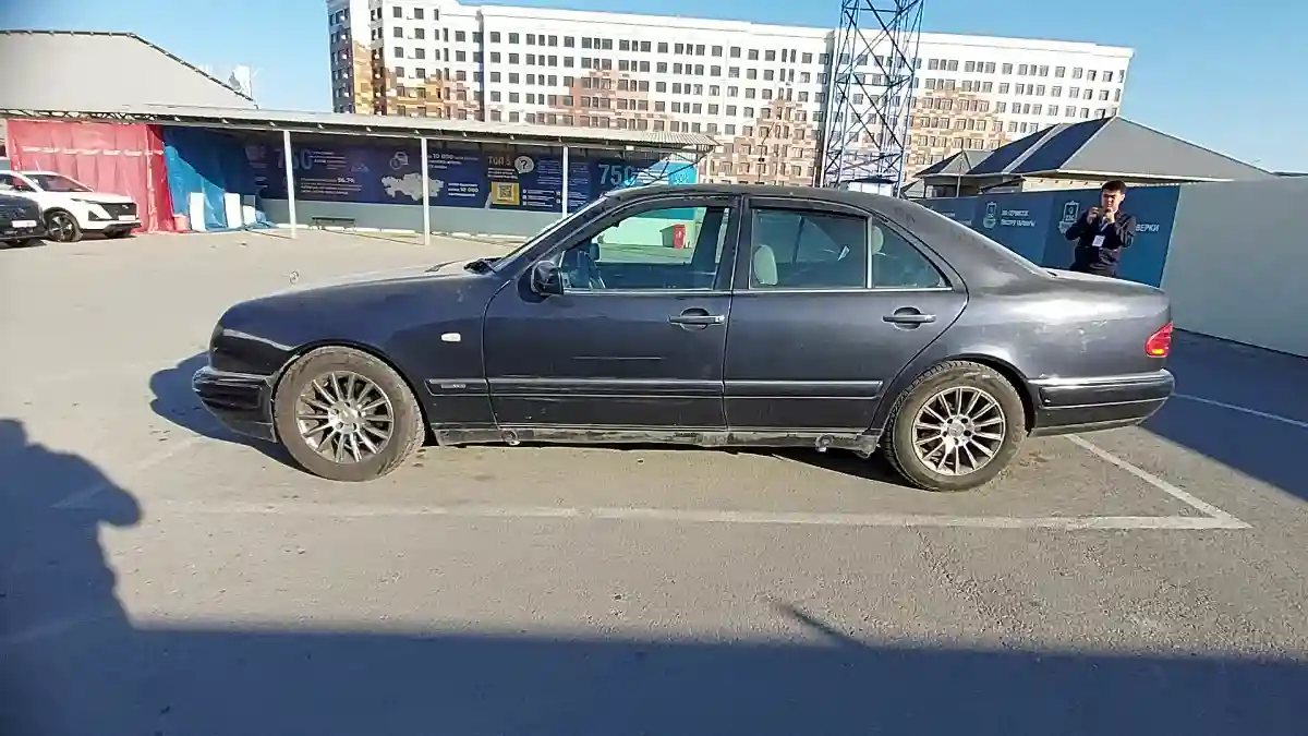 Mercedes-Benz E-Класс 1996 года за 2 000 000 тг. в Шымкент