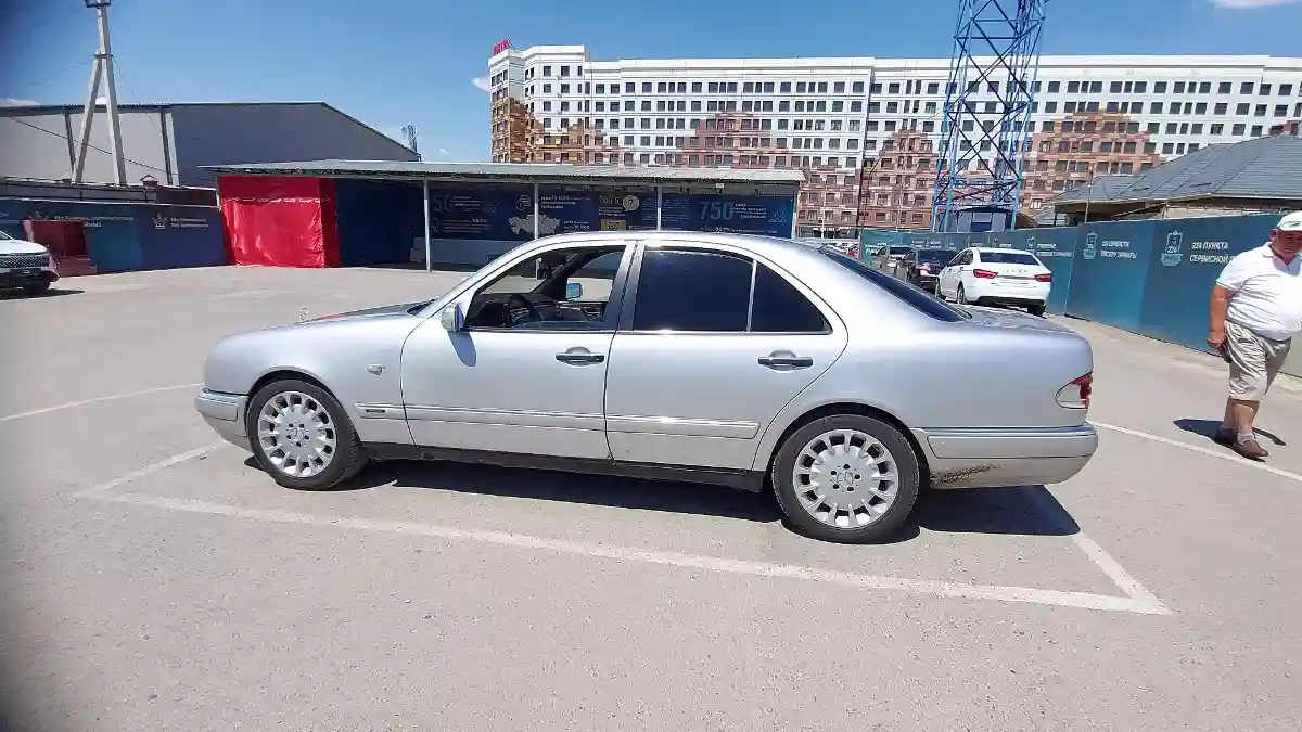 Mercedes-Benz E-Класс 1996 года за 3 000 000 тг. в Шымкент