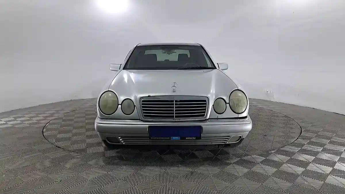 Mercedes-Benz E-Класс 1996 года за 1 950 000 тг. в Павлодар