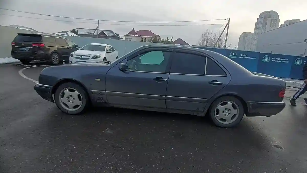 Mercedes-Benz E-Класс 1996 года за 2 800 000 тг. в Шымкент