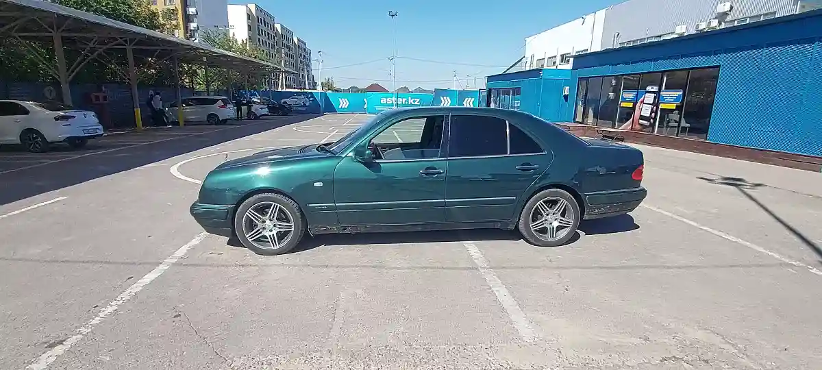 Mercedes-Benz E-Класс 1997 года за 2 500 000 тг. в Алматы