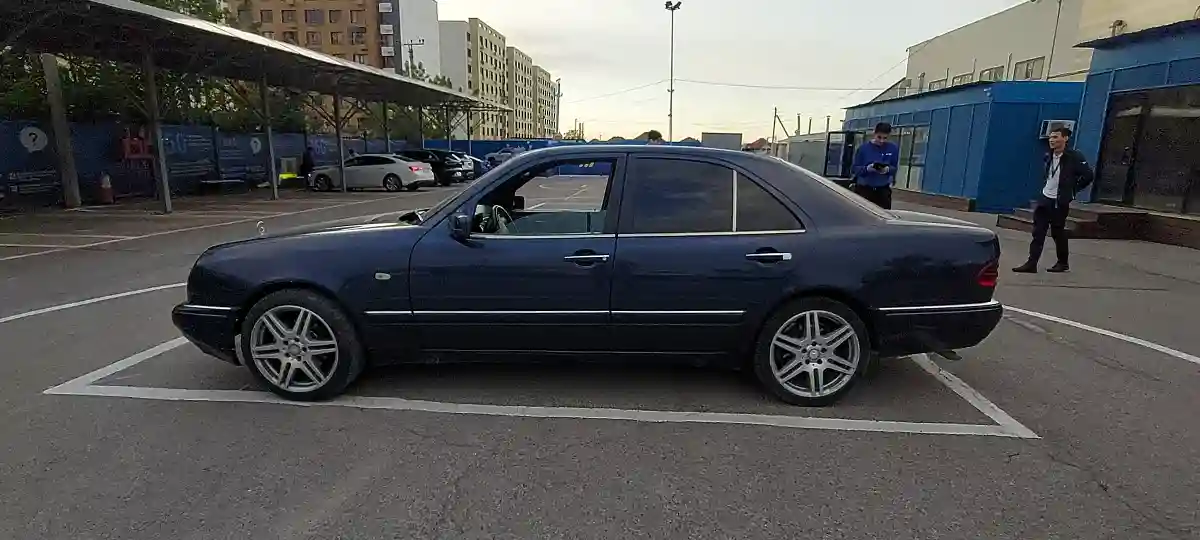 Mercedes-Benz E-Класс 1996 года за 2 000 000 тг. в Алматы