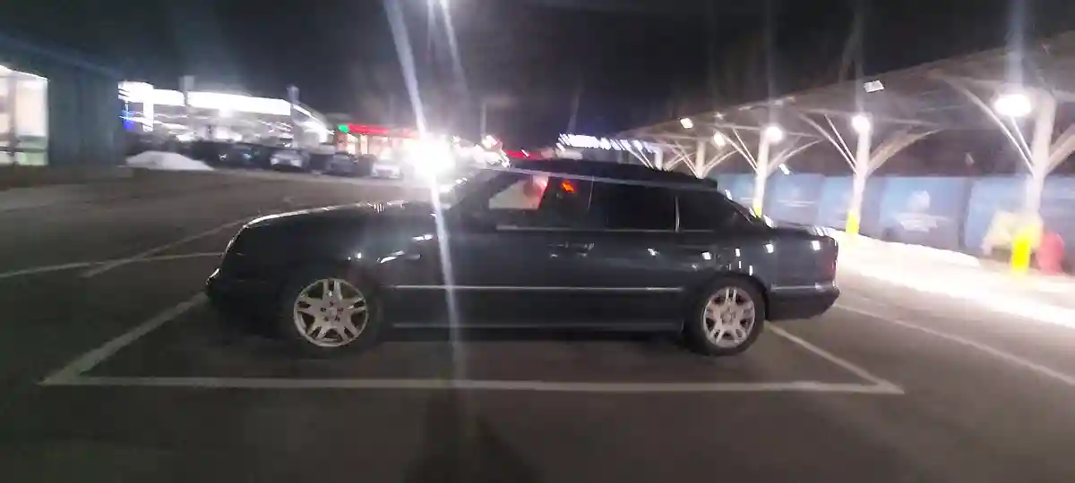 Mercedes-Benz E-Класс 1996 года за 3 200 000 тг. в Алматы