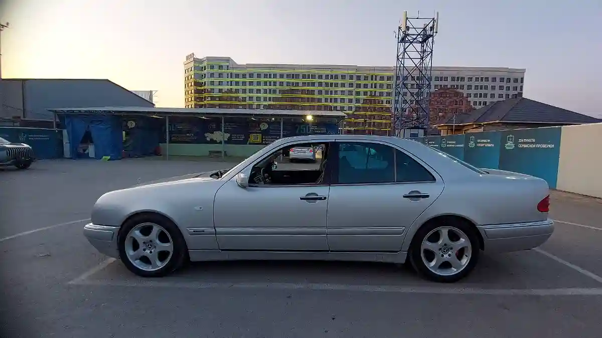 Mercedes-Benz E-Класс 1998 года за 5 000 000 тг. в Шымкент