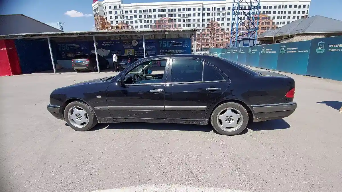 Mercedes-Benz E-Класс 1999 года за 3 000 000 тг. в Шымкент