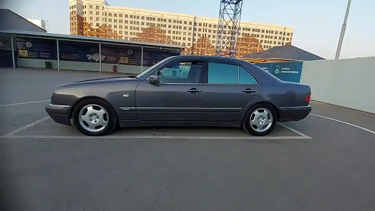 Mercedes-Benz E-Класс 1997 года за 3 500 000 тг. в Шымкент