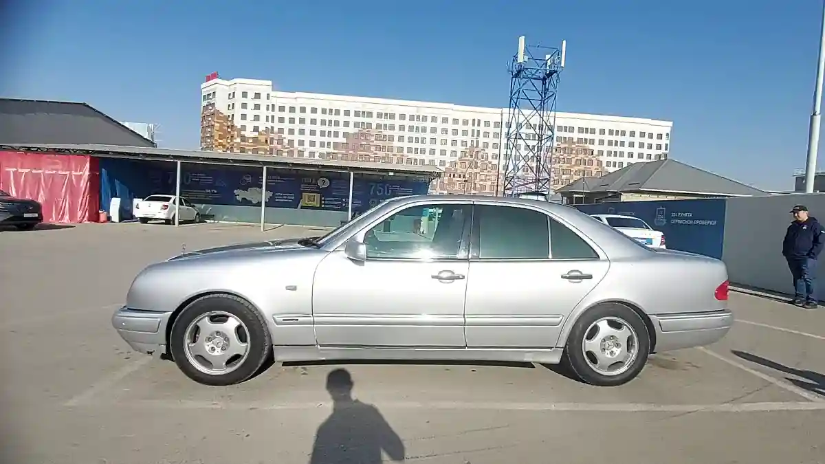 Mercedes-Benz E-Класс 1998 года за 3 000 000 тг. в Шымкент