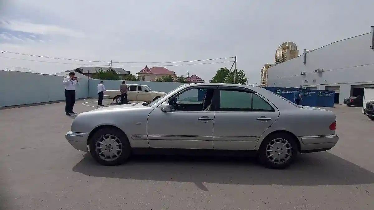 Mercedes-Benz E-Класс 1998 года за 4 000 000 тг. в Шымкент