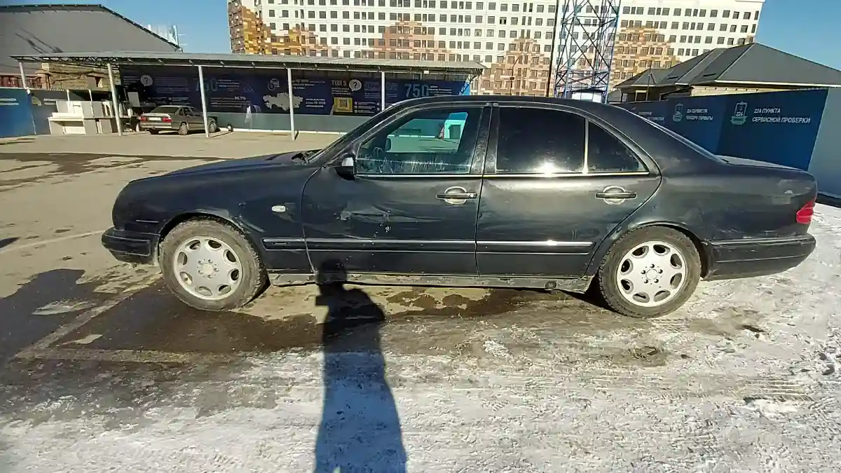 Mercedes-Benz E-Класс 1998 года за 3 000 000 тг. в Шымкент