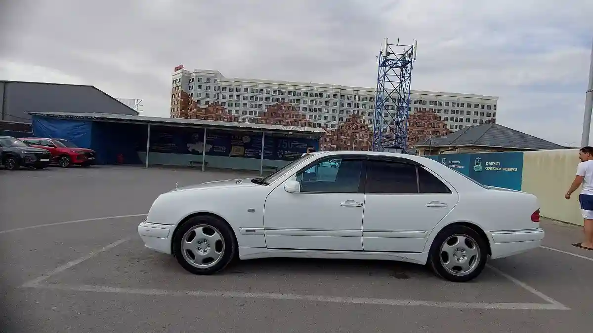 Mercedes-Benz E-Класс 1998 года за 5 000 000 тг. в Шымкент