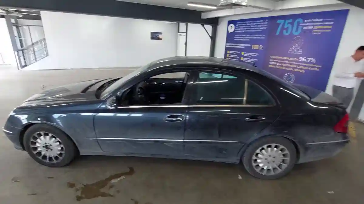 Mercedes-Benz E-Класс 2003 года за 5 500 000 тг. в Астана