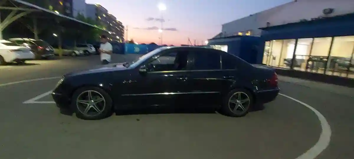 Mercedes-Benz E-Класс 2002 года за 5 000 000 тг. в Алматы