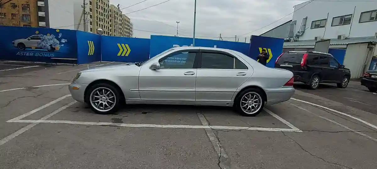 Mercedes-Benz S-Класс 2003 года за 3 000 000 тг. в Алматы