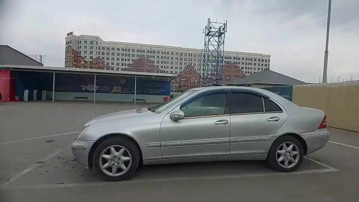 Mercedes-Benz C-Класс 2002 года за 3 300 000 тг. в Шымкент