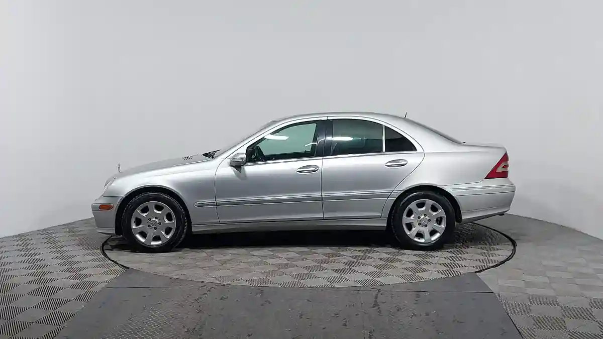 Mercedes-Benz C-Класс 2004 года за 3 290 000 тг. в Астана