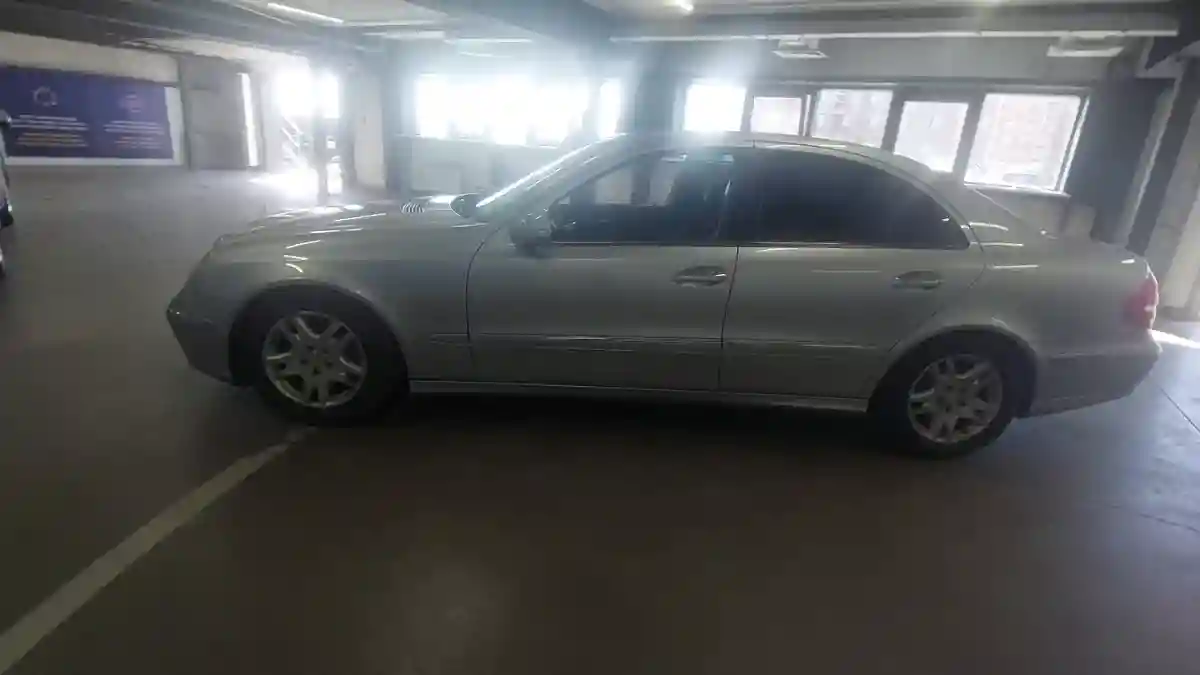 Mercedes-Benz E-Класс 2005 года за 5 500 000 тг. в Астана