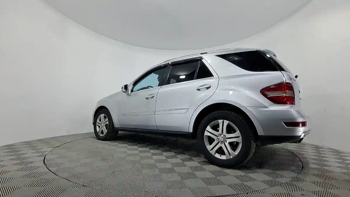 Mercedes-Benz M-Класс 2010 года за 6 100 000 тг. в Астана