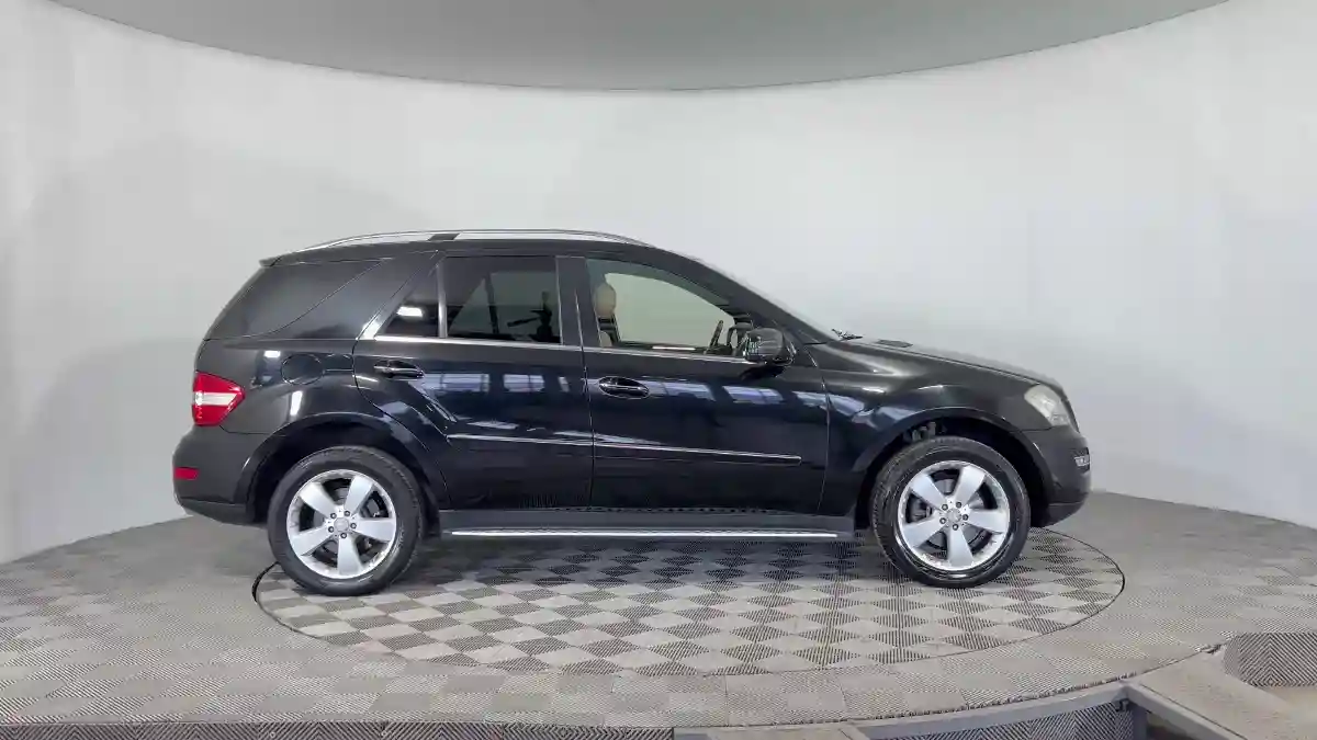 Mercedes-Benz M-Класс 2011 года за 8 990 000 тг. в Караганда