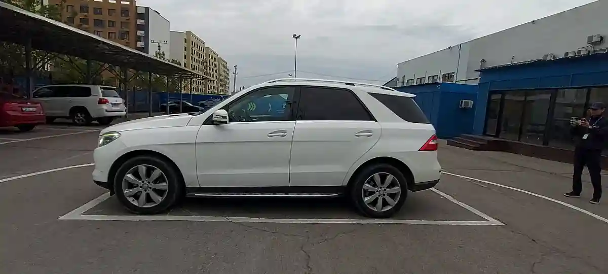 Mercedes-Benz M-Класс 2014 года за 16 300 000 тг. в Алматы